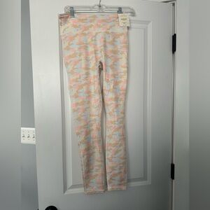 NWT Fabletics Pink Camo Leggings M